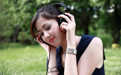 manfaat mendengarkan musik, musik bagi kesehatan, manfaat musik